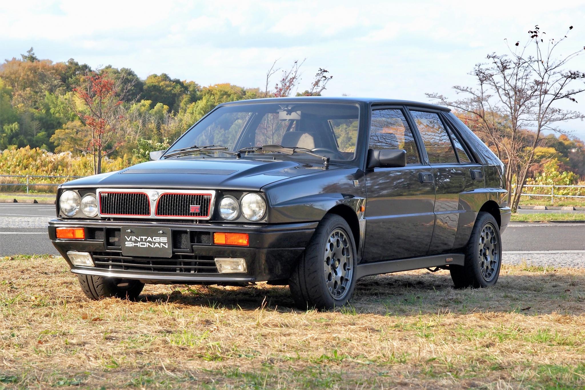 ランチア デルタHFインテグラーレ16V クラッシクカー ヴィンテージカー 
