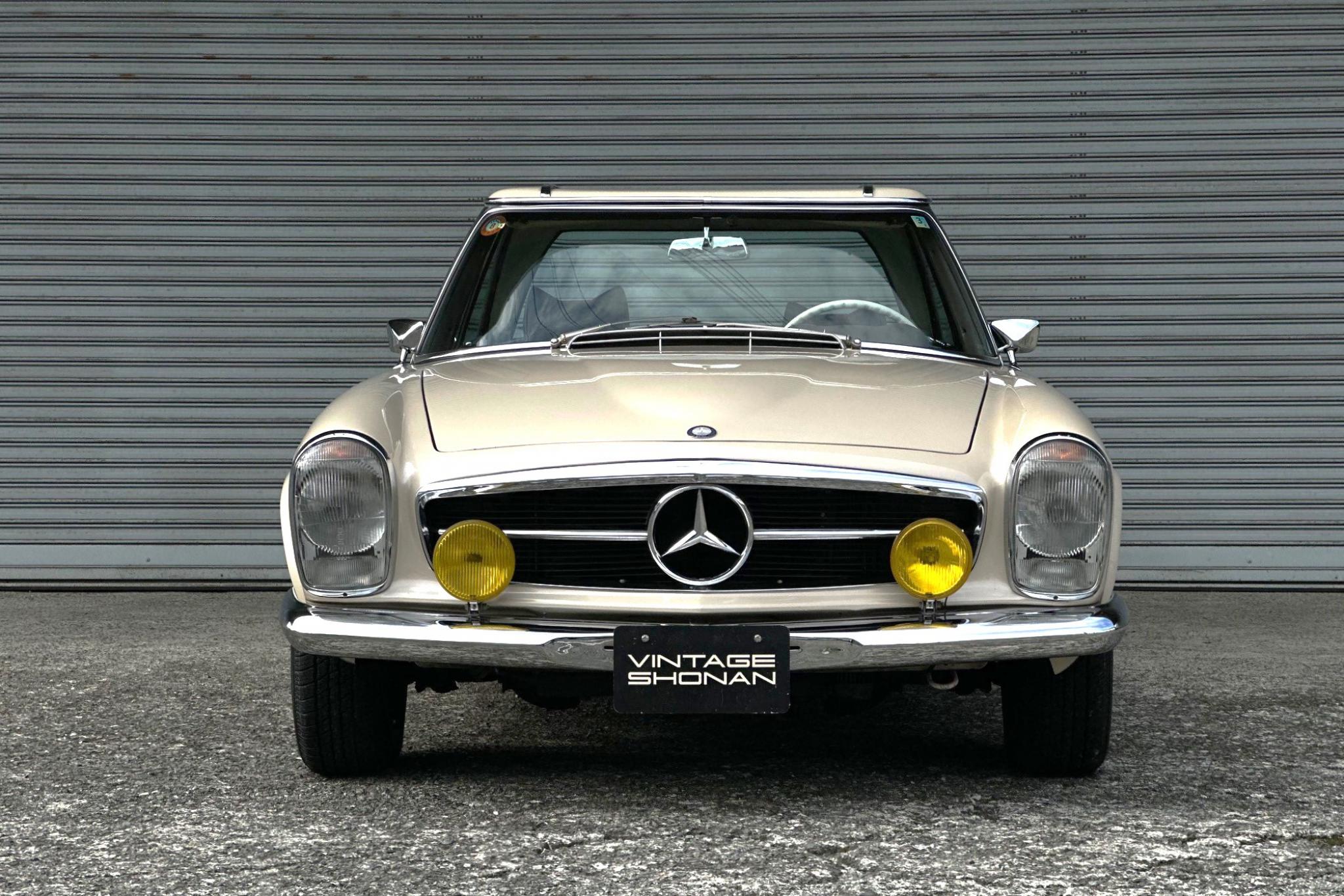 メルセデス・ベンツ 280SLロードスター クラッシクカー ヴィンテージ 