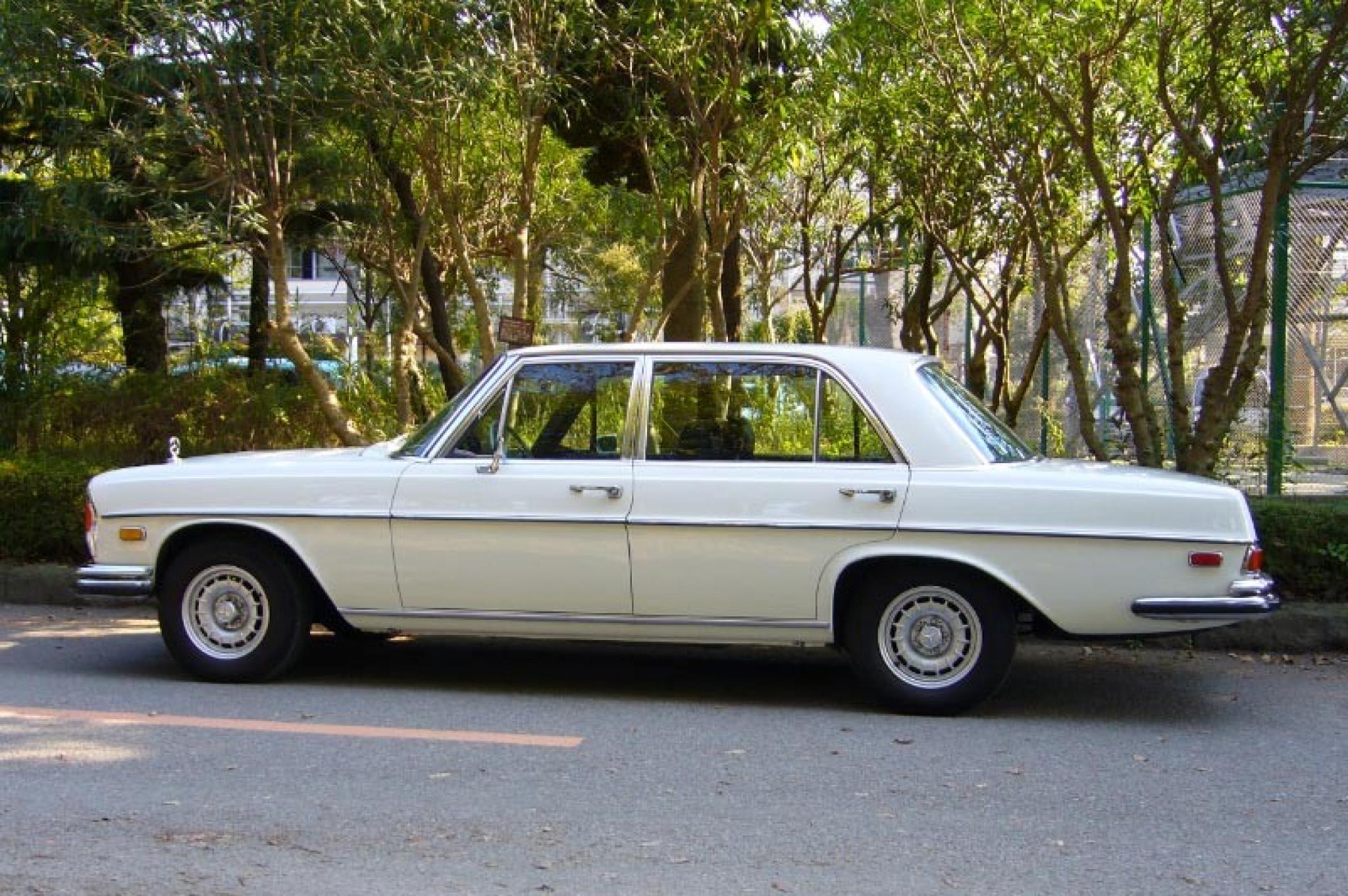 ヴィンテージカー販売 メルセデス・ベンツ 300SEL6.3