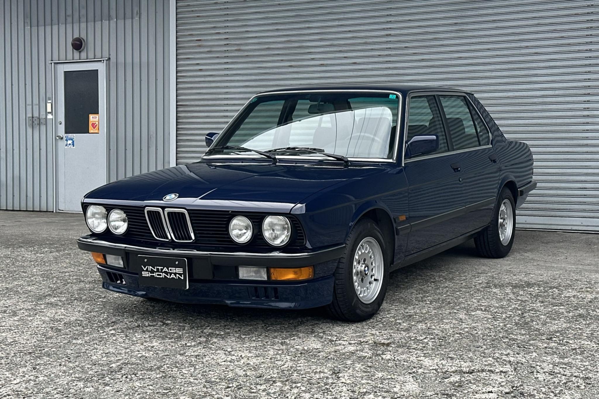 ヴィンテージカー販売 BMW&nbsp;520i セダン